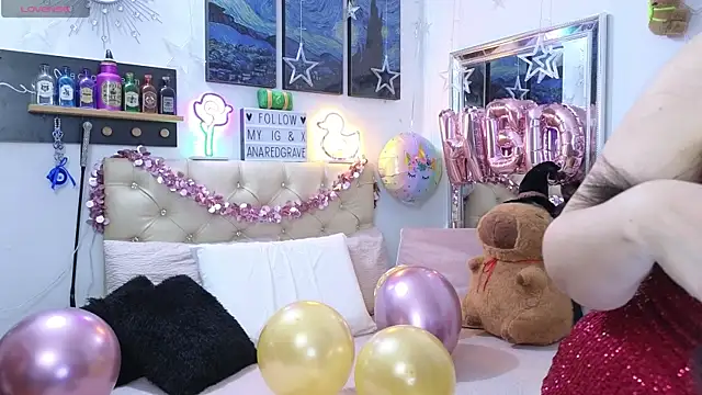 AnnaRedgrave online show from November 2025 05:30:02 AM