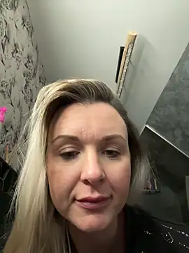 Bella-Tight online show from February 2026 03:29:01 PM