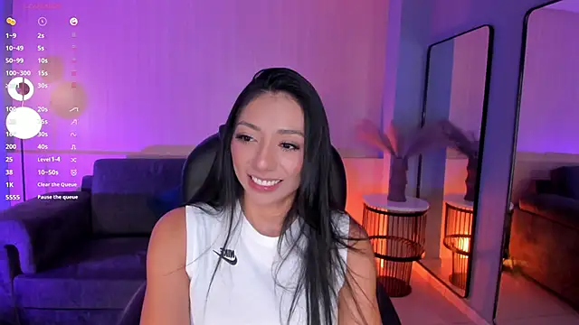 LizzHamilton   online show from March 2025 08:37:02 PM