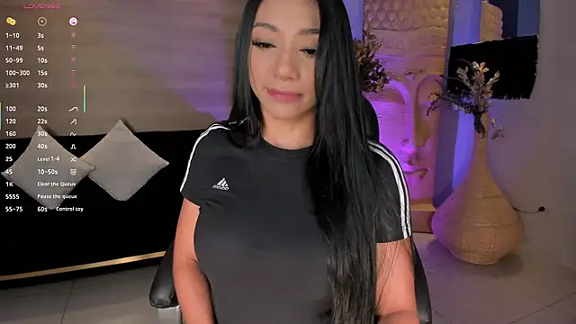 LizzHamilton   online show from September 2025 07:27:02 PM