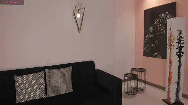 LizzHamilton   online show from January 2026 07:39:02 PM