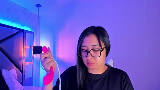 Snapshot of sayumi_dirty chatting on February 2025 02:11:02 PM sayumi dirty online show from February 2025 02:11:02 PM