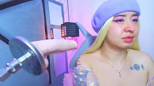 Snapshot of sayumi_dirty chatting on February 2026 07:43:01 PM sayumi dirty online show from February 2026 07:43:01 PM