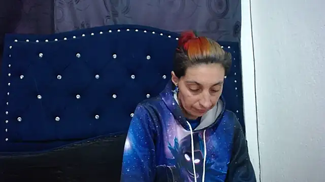 anyu1306 online show from December 2024 08:44:02 PM