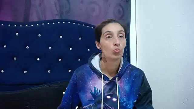 anyu1306 online show from January 2025 05:41:01 PM