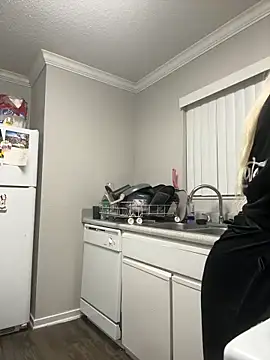 Snapshot of creamdreammmm chatting on November 2025 02:56:02 AM creamdreammmm online show from November 2025 02:56:02 AM