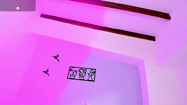 Laura Torres18 online show from January 2026 09:06:02 PM