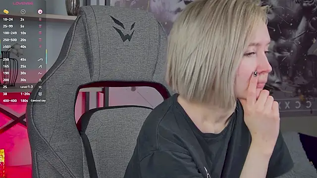 ReiYosimoto online show from March 2026 06:03:01 PM