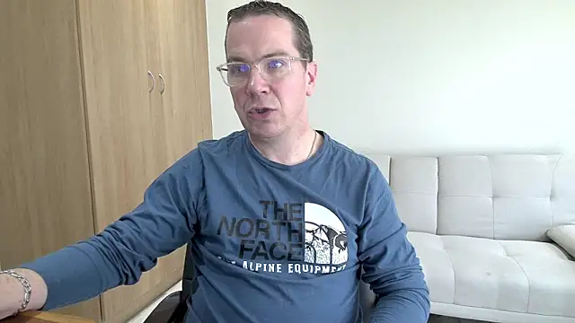 BrettJ81 online show from May 2026 01:49:02 PM