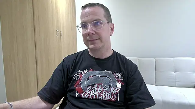 BrettJ81 online show from May 2026 02:47:02 PM