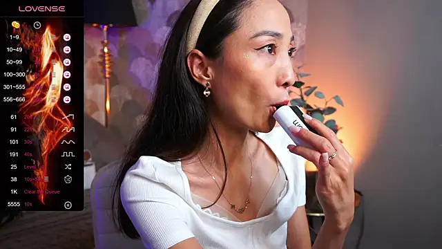 1reisatumi  online show from October 2025 01:32:01 PM