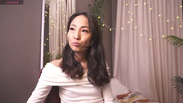 1reisatumi  online show from December 2025 09:09:02 PM