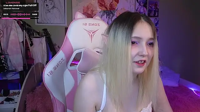 Evie Ro online show from December 2024 08:38:02 PM