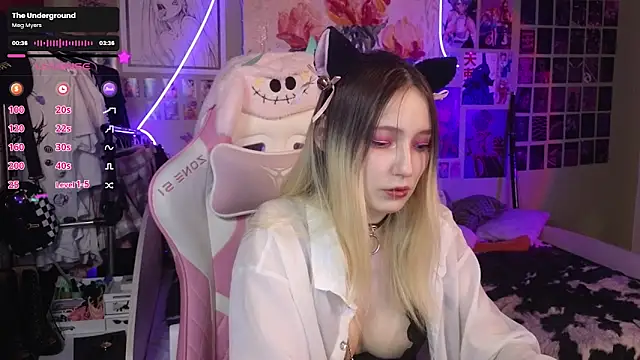 Evie Ro online show from March 2025 07:49:01 PM