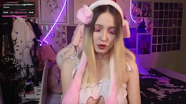 Evie Ro online show from March 2025 07:06:02 PM