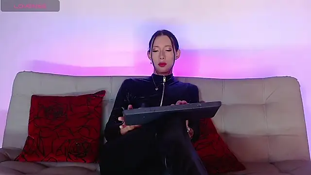 Snapshot of alicee_salvatore chatting on March 2025 02:39:02 AM alicee salvatore online show from March 2025 02:39:02 AM