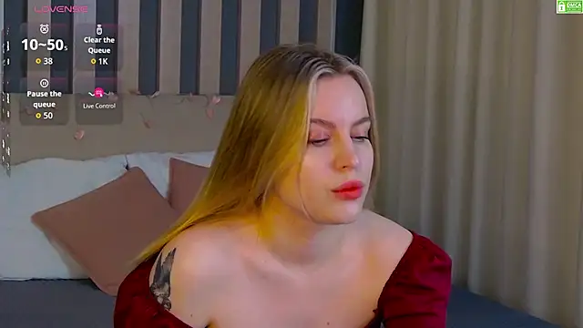 Snapshot of AmaliaBell chatting on January 2026 01:05:02 PM AmaliaBell online show from January 2026 01:05:02 PM