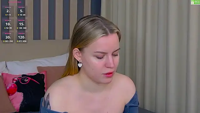 Snapshot of AmaliaBell chatting on February 2026 01:14:01 PM AmaliaBell online show from February 2026 01:14:01 PM