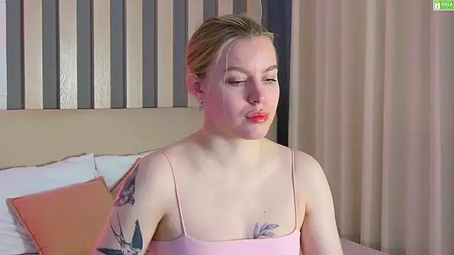 Snapshot of AmaliaBell chatting on February 2026 01:12:02 PM AmaliaBell online show from February 2026 01:12:02 PM