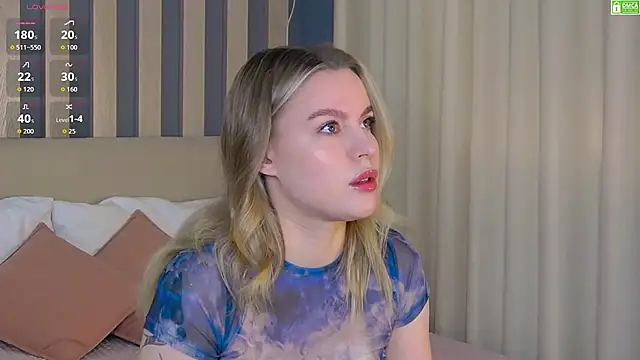 Snapshot of AmaliaBell chatting on March 2026 01:03:02 PM AmaliaBell online show from March 2026 01:03:02 PM