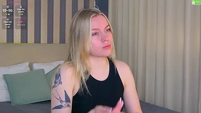 Snapshot of AmaliaBell chatting on April 2026 01:11:01 PM AmaliaBell online show from April 2026 01:11:01 PM