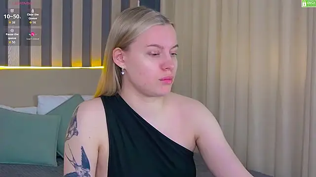 Snapshot of AmaliaBell chatting on April 2026 01:05:02 PM AmaliaBell online show from April 2026 01:05:02 PM