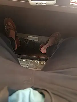 Snapshot of u_wan_me chatting on March 2025 09:39:02 AM u wan me online show from March 2025 09:39:02 AM