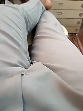 Snapshot of u_wan_me chatting on March 2025 09:01:02 AM u wan me online show from March 2025 09:01:02 AM