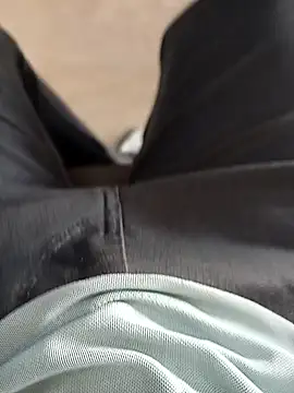 Snapshot of u_wan_me chatting on March 2025 03:10:02 AM u wan me online show from March 2025 03:10:02 AM