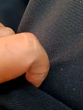 Snapshot of u_wan_me chatting on October 2025 04:10:02 AM u wan me online show from October 2025 04:10:02 AM