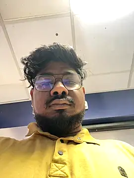 Snapshot of u_wan_me chatting on October 2025 01:44:01 AM u wan me online show from October 2025 01:44:01 AM