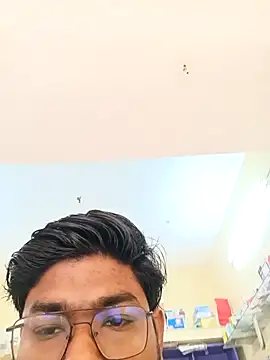 Snapshot of u_wan_me chatting on December 2025 03:33:01 AM u wan me online show from December 2025 03:33:01 AM