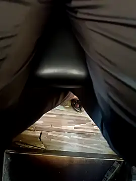 Snapshot of u_wan_me chatting on February 2026 04:19:02 AM u wan me online show from February 2026 04:19:02 AM