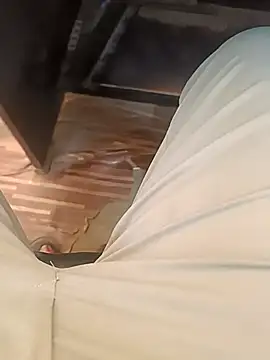 Snapshot of u_wan_me chatting on February 2026 04:10:02 AM u wan me online show from February 2026 04:10:02 AM