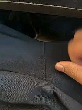 Snapshot of u_wan_me chatting on February 2026 04:33:02 AM u wan me online show from February 2026 04:33:02 AM