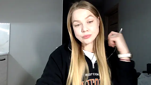 Snapshot of Sunbeam_ chatting on February 2026 07:41:01 PM Sunbeam online show from February 2026 07:41:01 PM