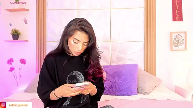 natalie jaensen online show from April 2026 11:17:01 PM