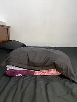 Snapshot of VINDY- chatting on February 2026 05:48:02 AM VINDY- online show from February 2026 05:48:02 AM