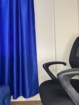 Snapshot of Bigbooob4 chatting on December 2024 06:33:02 AM Bigbooob4 online show from December 2024 06:33:02 AM