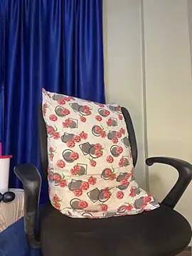 Snapshot of Bigbooob4 chatting on March 2025 05:28:02 PM Bigbooob4 online show from March 2025 05:28:02 PM