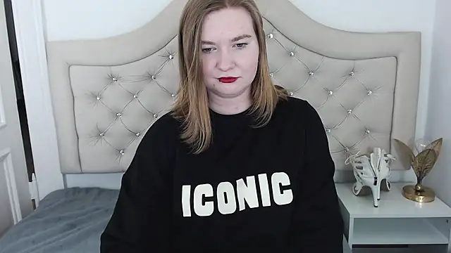 LaraDream online show from January 2025 10:23:01 PM