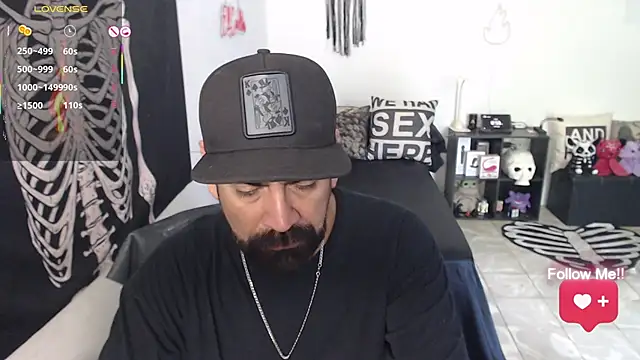 Snapshot of soyelcarlitos_ chatting on May 2026 06:56:02 PM soyelcarlitos online show from May 2026 06:56:02 PM