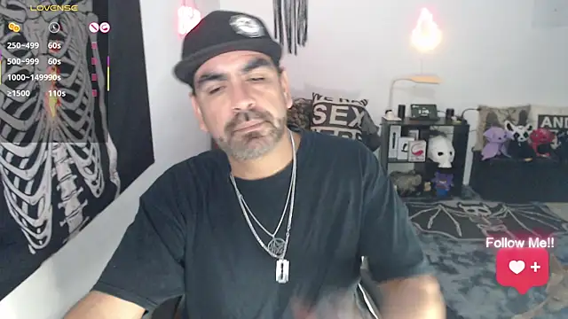 Snapshot of soyelcarlitos_ chatting on May 2026 03:46:02 AM soyelcarlitos online show from May 2026 03:46:02 AM