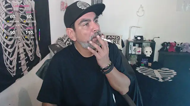 Snapshot of soyelcarlitos_ chatting on June 2026 10:01:02 PM soyelcarlitos online show from June 2026 10:01:02 PM