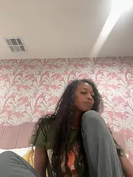Snapshot of mismialove chatting on May 2026 09:17:01 AM mismialove online show from May 2026 09:17:01 AM