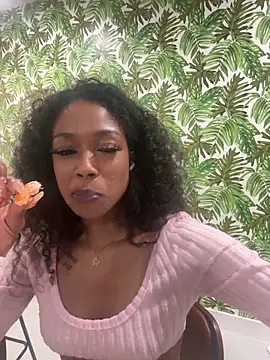 Snapshot of mismialove chatting on May 2026 02:20:02 AM mismialove online show from May 2026 02:20:02 AM