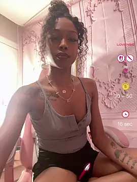 Snapshot of mismialove chatting on June 2026 10:17:01 AM mismialove online show from June 2026 10:17:01 AM