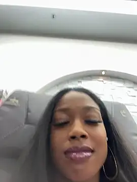 Snapshot of mismialove chatting on June 2026 08:03:01 PM mismialove online show from June 2026 08:03:01 PM