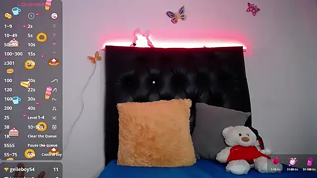 Snapshot of susan_smith18 chatting on February 2025 05:26:02 PM susan smith18 online show from February 2025 05:26:02 PM