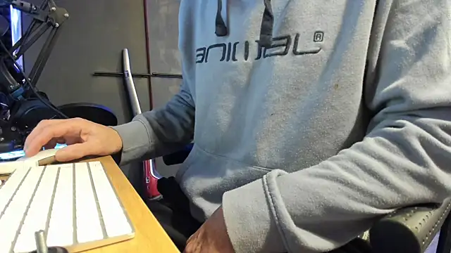 Snapshot of McPherson72 chatting on February 2025 03:56:02 AM McPherson72 online show from February 2025 03:56:02 AM